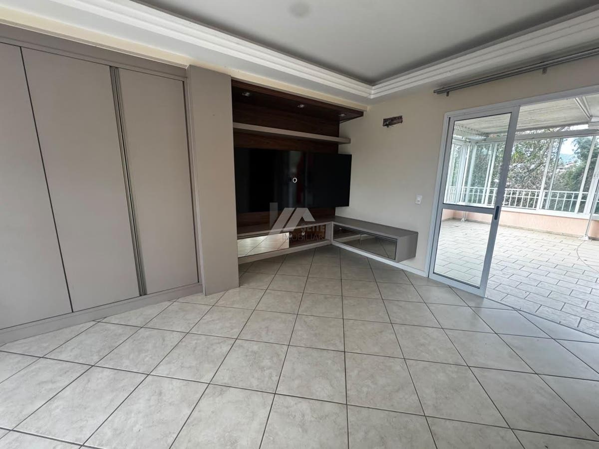 Casa de 4 quartos para alugar na agronomica