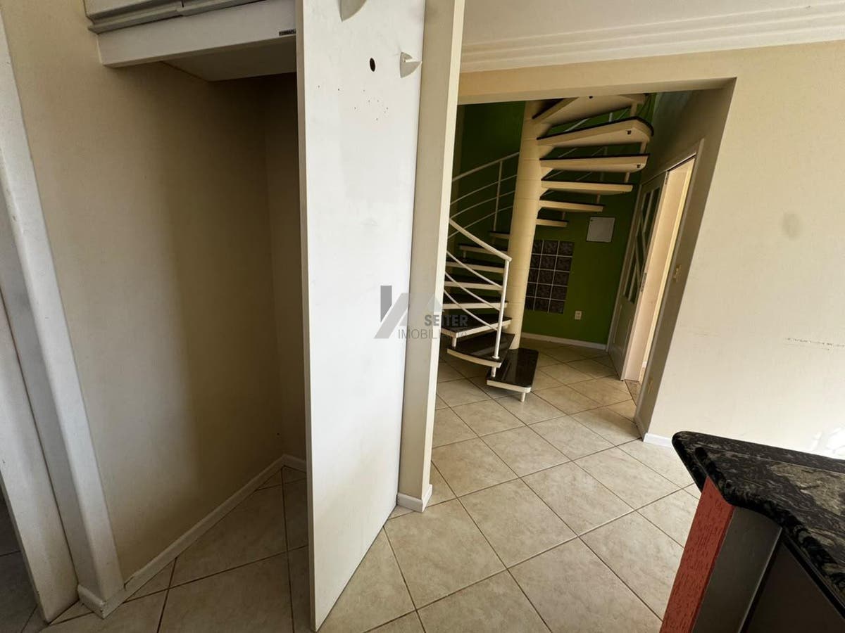 Casa de 4 quartos para alugar na agronomica