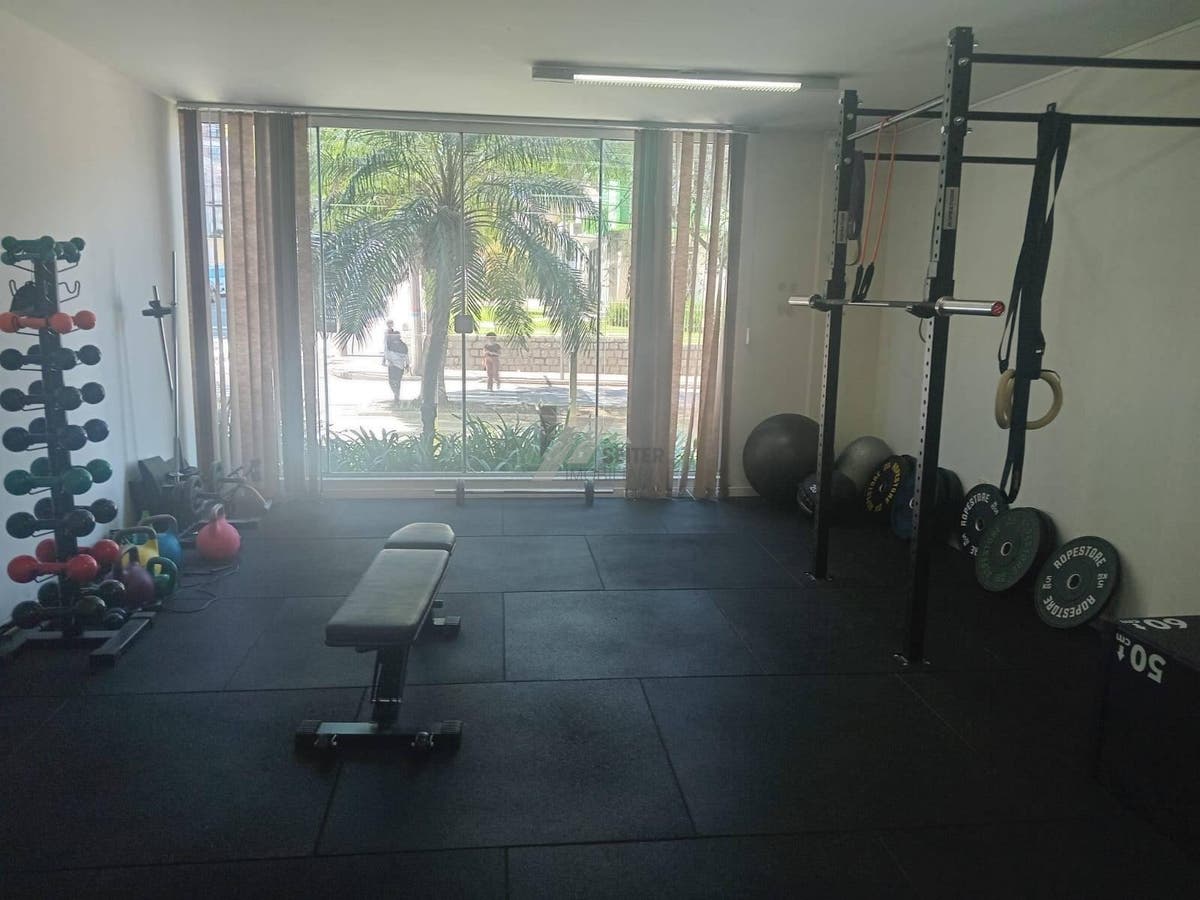 Apartamento 3 quartos para alugar na Av Mauro Ramos