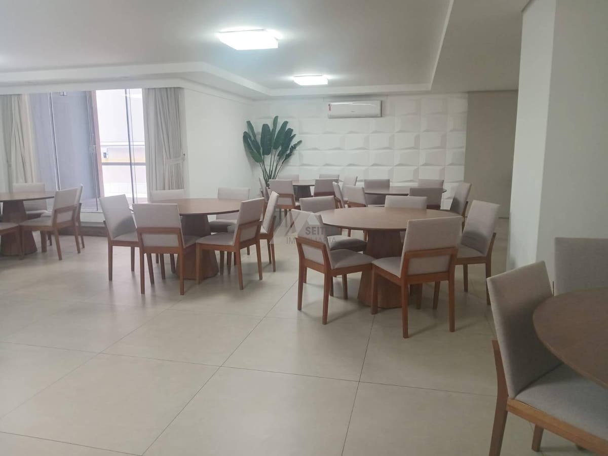 Apartamento 3 quartos para alugar na Av Mauro Ramos