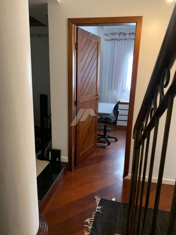 Casa com 5 quartos a venda no Córrego Grande - Florianópolis