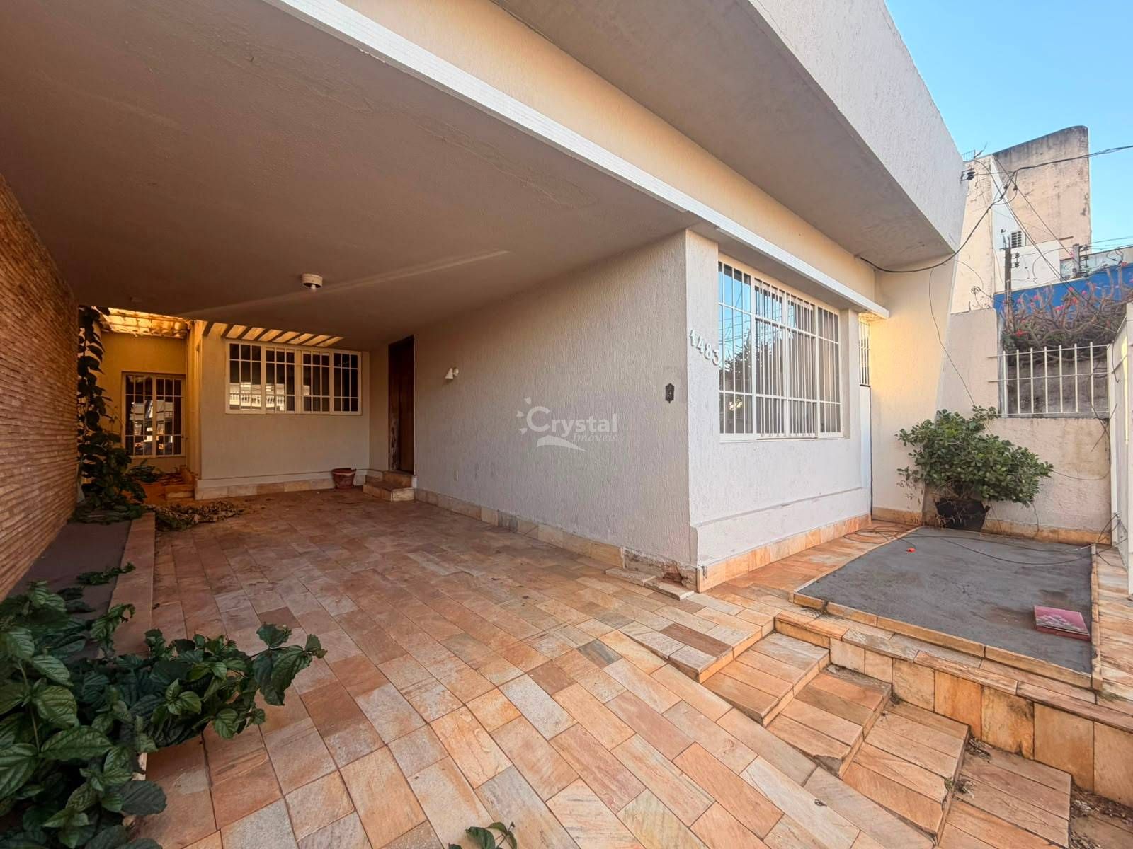Casa para Alugar com 3 Quartos e Edícula no Centro - Avaré. Foto 2