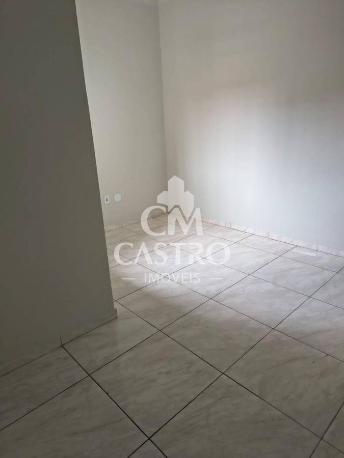 Sobrado 2 quartos em Parque Guaianazes, São Paulo. Padrão simples e funcional. 65m²