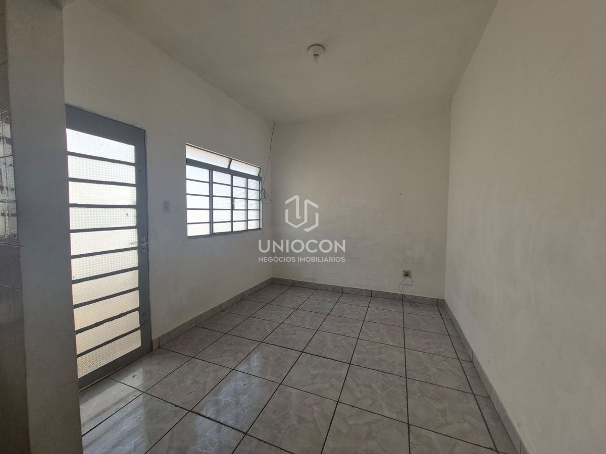 Casa, 1 quarto, 48 m² - Foto 3