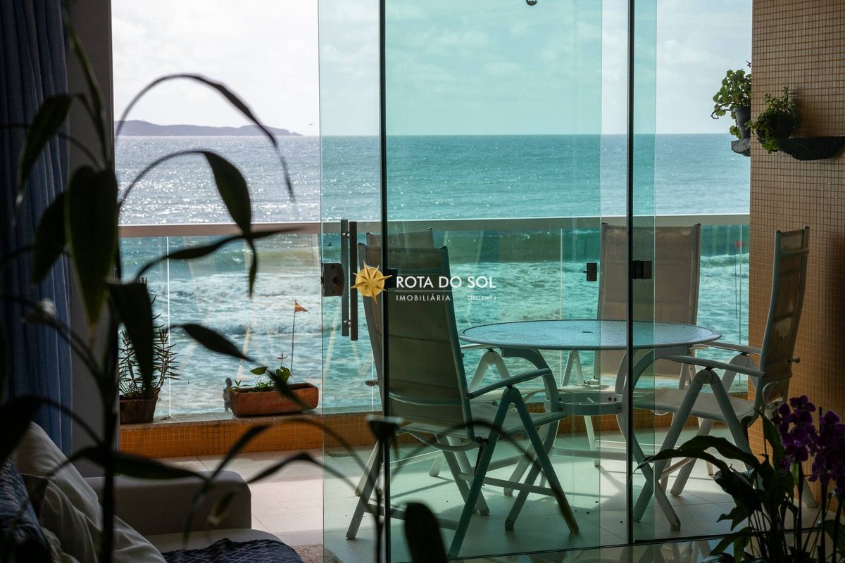 Águas de Março Residencial Cobertura frente mar Praia Quatro Ilhas Bombinhas SC