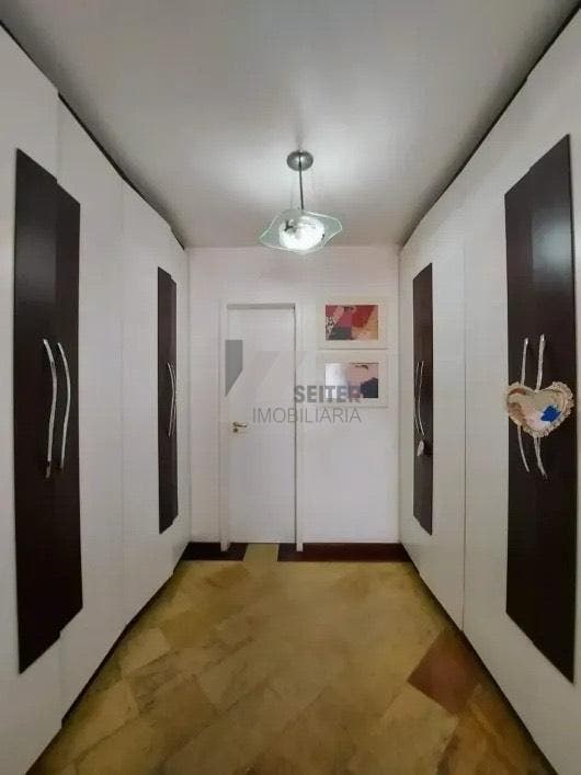 Apartamento com 3 quartos, Centro - Florianópolis