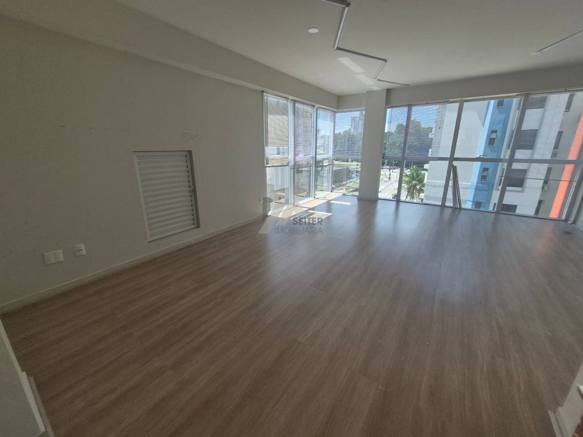 Sala comercial a venda no bairro Itacorubi com 37 m2 de área