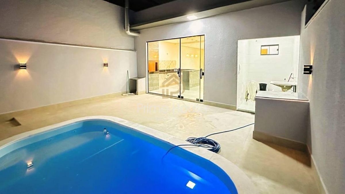 Vende-se Casa Térrea em Bairro Jardim Califórnia