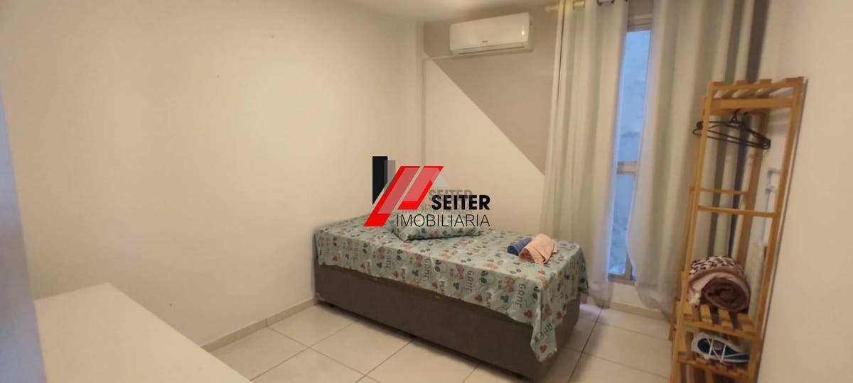 Apartamento mobiliado a venda no centro de Florianopolis