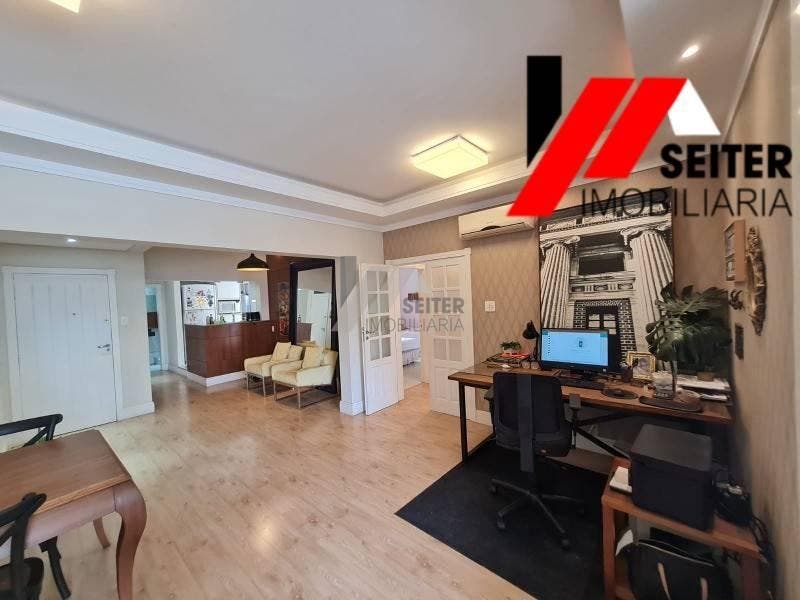 Apartamento de 3 dormitorios a venda Centro Florianopolis