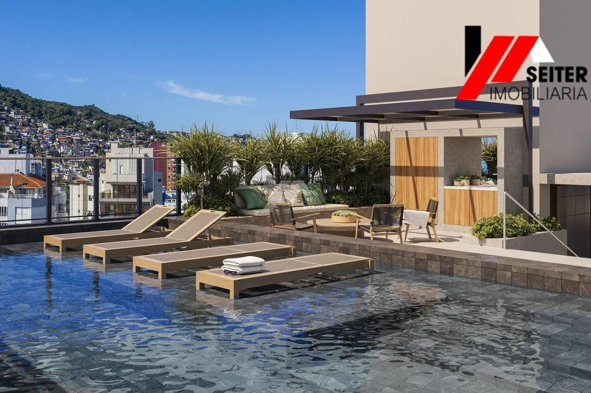 Apartamento a venda de 2 domitorios com suite no centro de Florianopolis