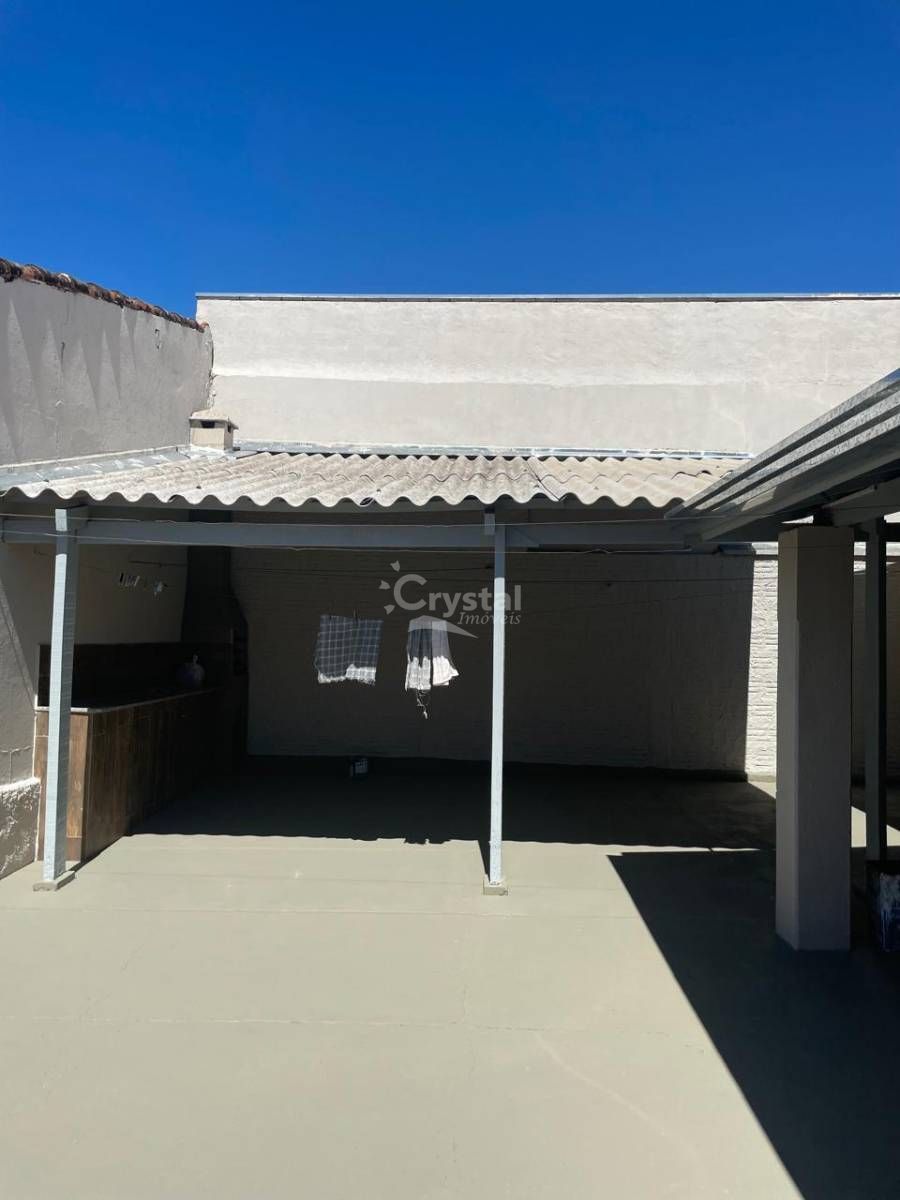 Casa à Venda com 2 Quartos e com Edicula no Fundo no Centro- Avaré SP. Foto 2
