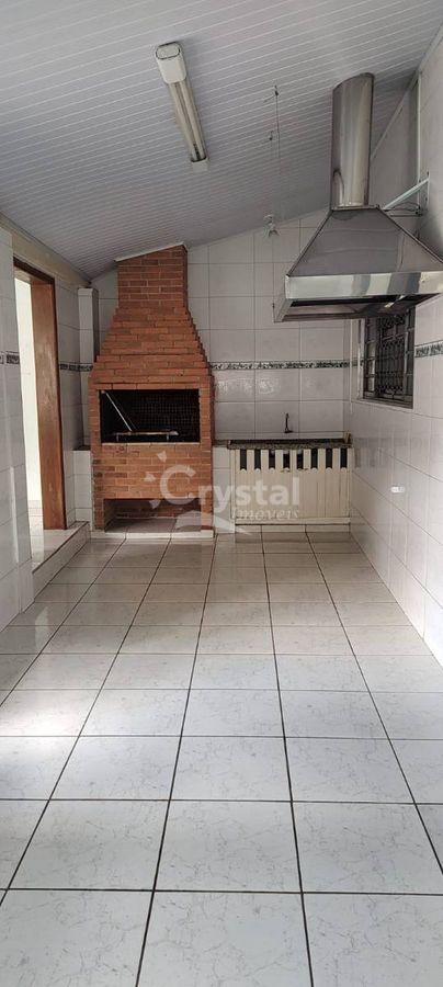 Casa à Venda no bairro Santana com 2 Quartos, Área de Lazer com Churrasqueira e Garagem para 4 Carros - Avaré. Foto 5