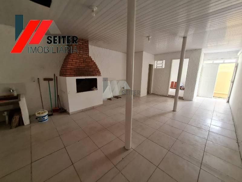 Casa 3 dormitorios para locação trindade