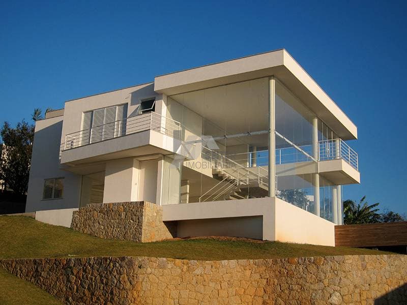 Casa com 3 dormitórios para locação no bairro Cacupé em Florianópolis