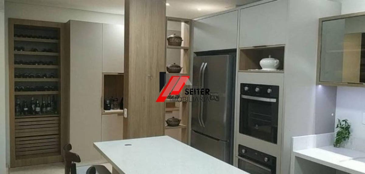Casa a venda no bairro João Paulo com 4 dormitórios