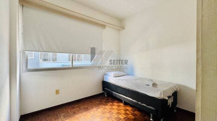 Apartamento de 3 quartos a venda na Av Mauro Ramos Centro