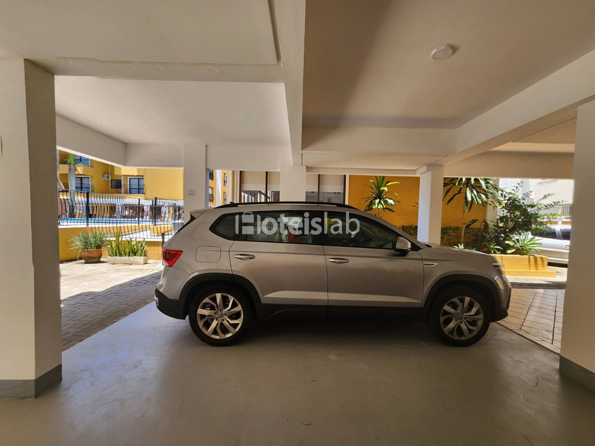 Lindo apto de 2 quartos com piscina a 300m da praia
