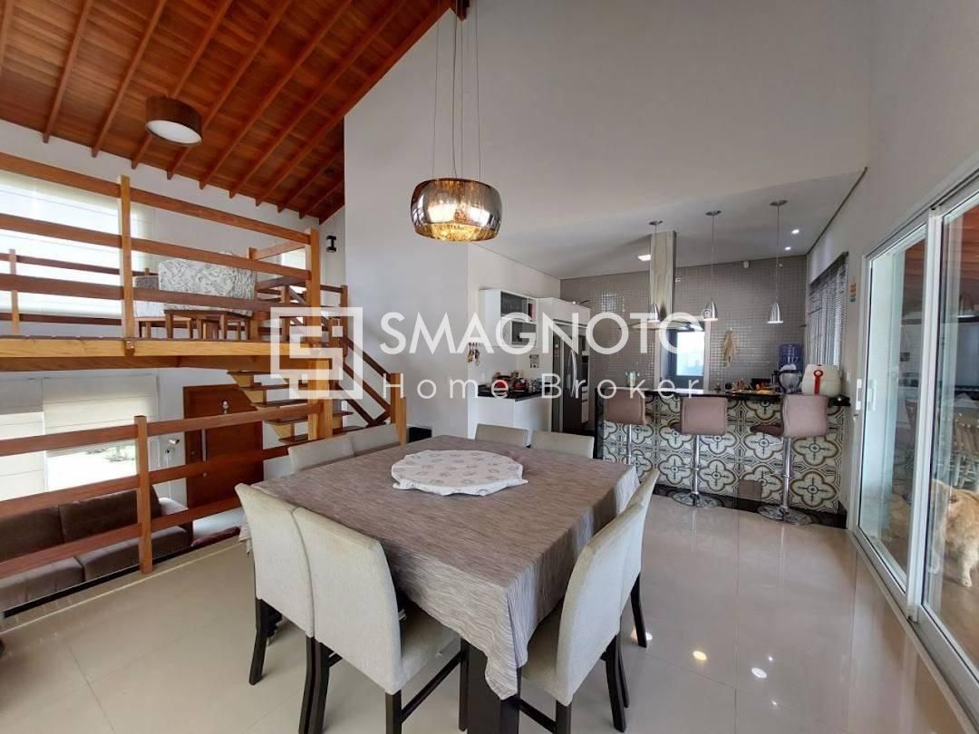 Vendo Sobrado no condomínio Aguas de São Pedro 3 suítes, piscina e excelente nível de acabamento!