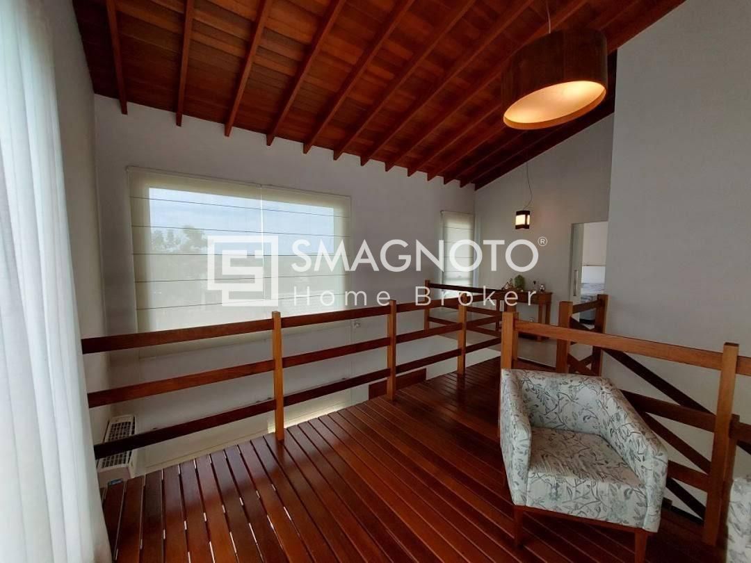 Vendo Sobrado no condomínio Aguas de São Pedro 3 suítes, piscina e excelente nível de acabamento!