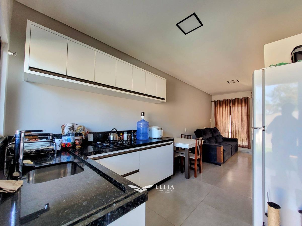 Casa com 2 Quartos, sendo 1 Suíte e Piscina à Venda em Itajuba, Barra Velha!