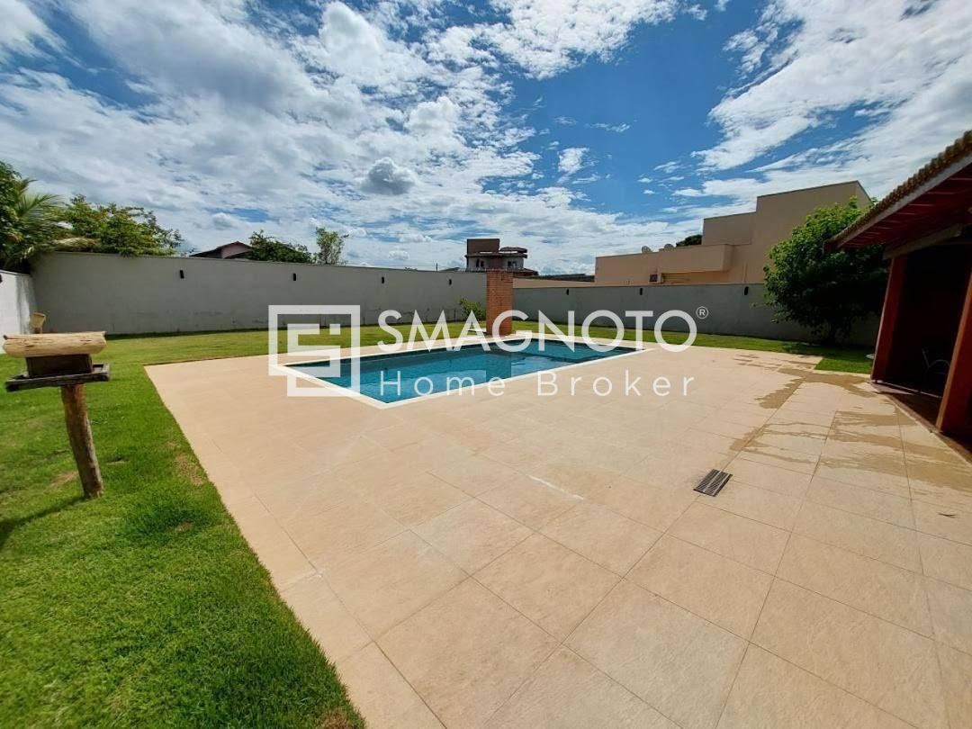 Vendo Sobrado no condomínio Aguas de São Pedro 3 suítes, piscina e excelente nível de acabamento!