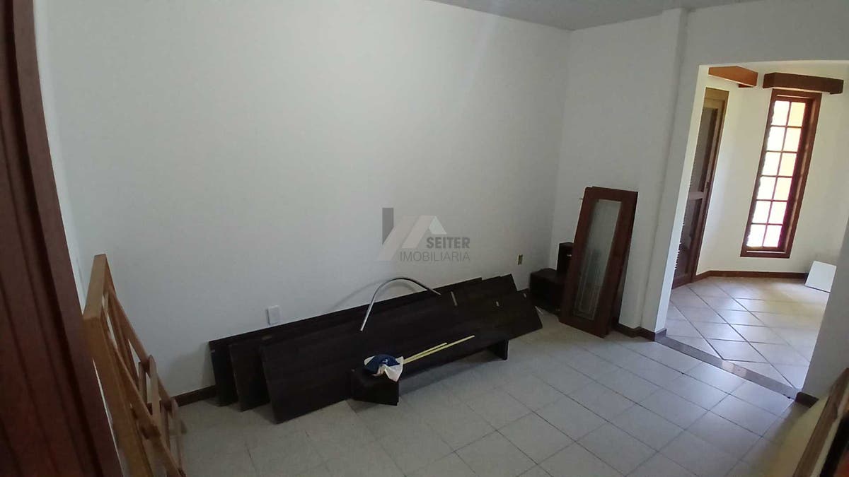 Casa a venda de 4 suites terreno grande Santo Antonio de Lisboa Florianopolis