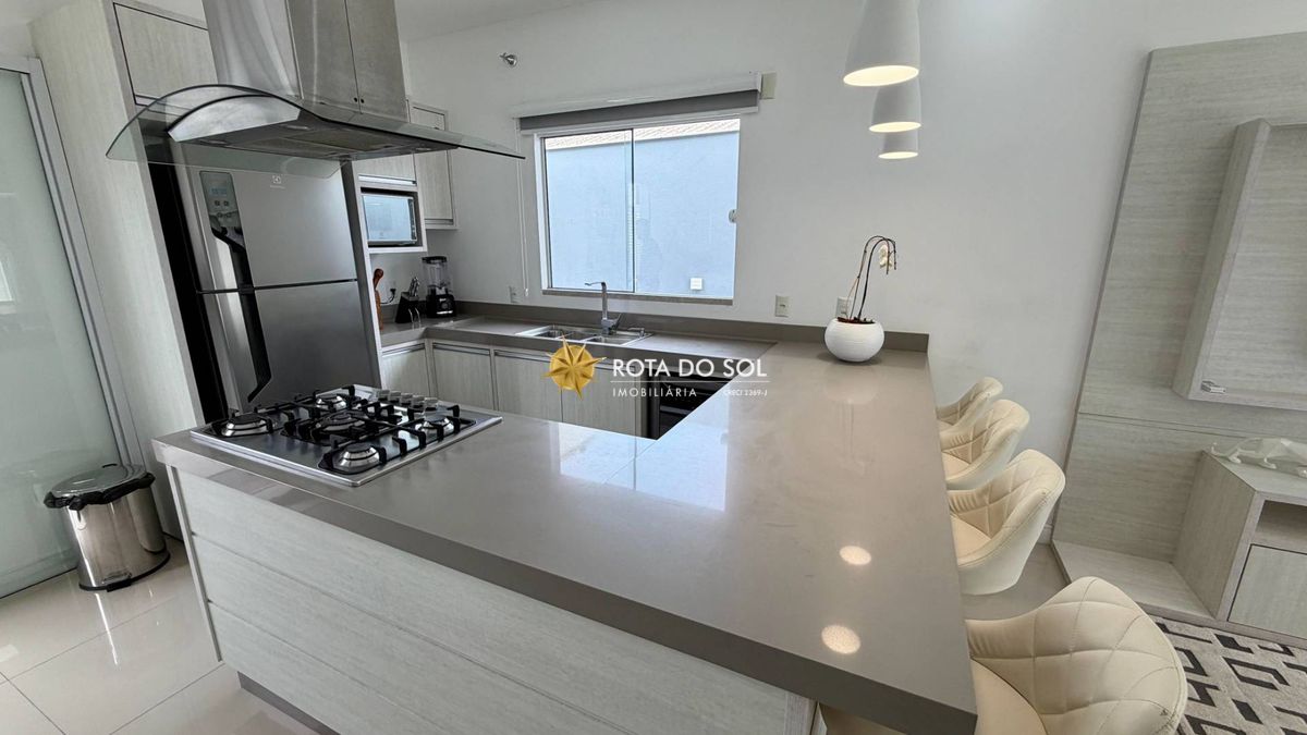 Casa com piscina á venda Praia Zimbros Bombinhas - 11