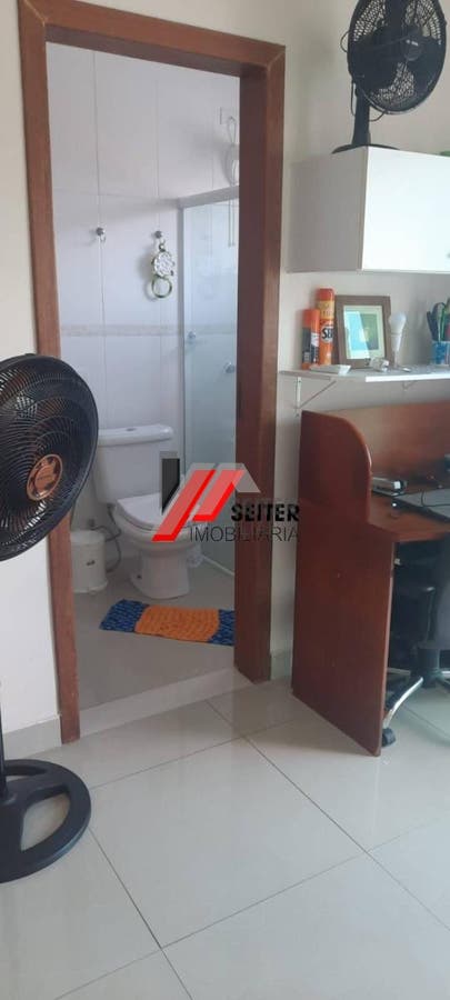 Casa a venda com 4 quartos sendo 4 suítes, 5 banheiros e 5 vagas de garagem, com area total de 279m²