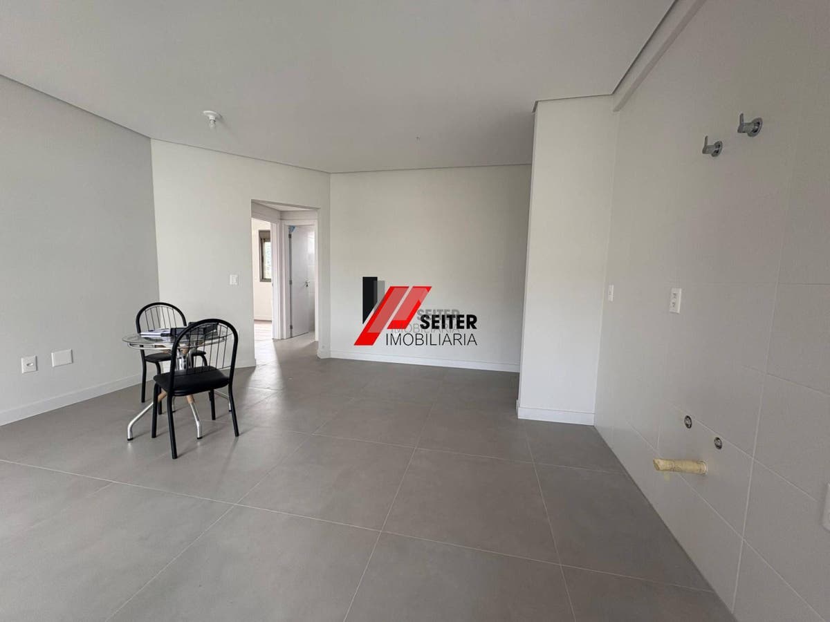 Apartamento de 3 dormitorios com suite a venda carvoeira florianópolis