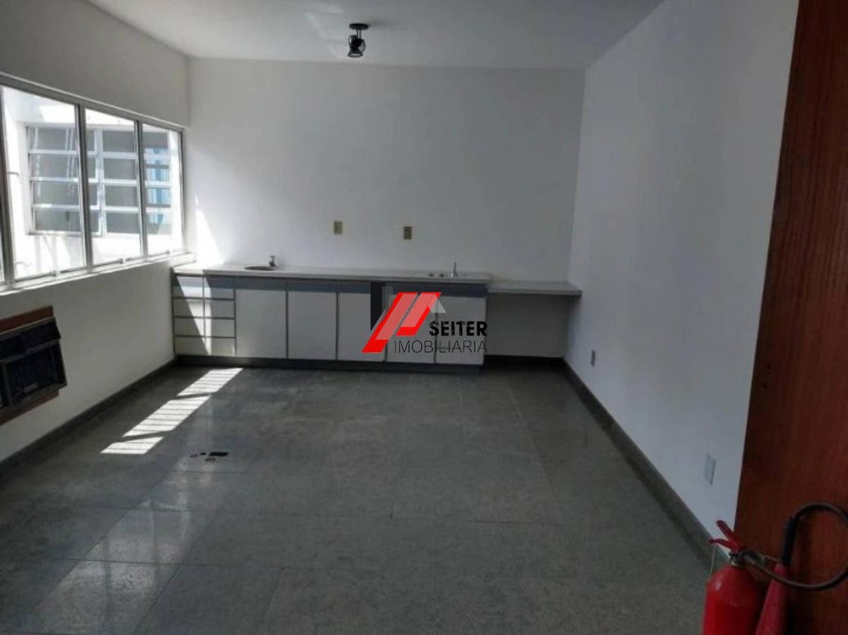 Casa comercial a venda no bairro Saco dos Limões