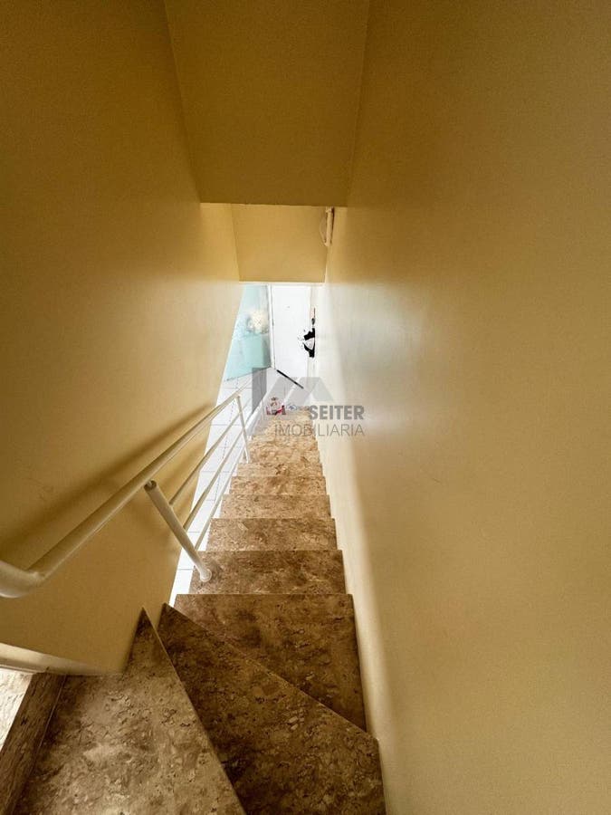 Cobertura 3 suites alugar Trindade florianopolis