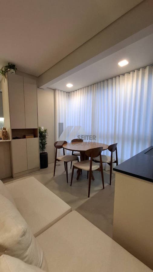 Apartamento 2 dormitórios para Venda no Carvoeira Florianópolis