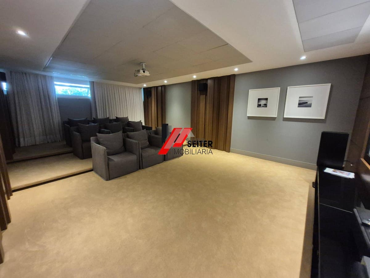 Apartamento de 2 dormitórios alto padrão para locação na Agronômica Florianópolis