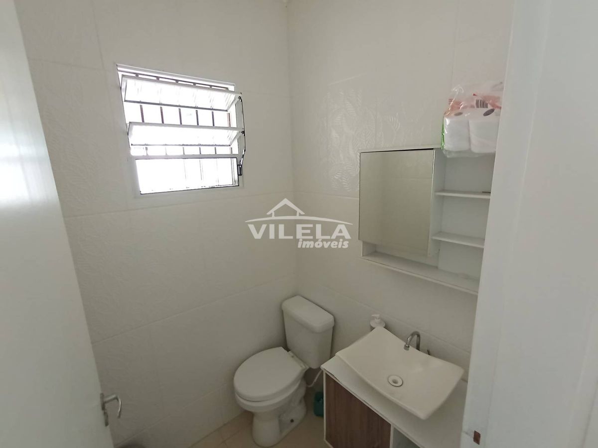 Linda casa com piscina no morro do algodão
