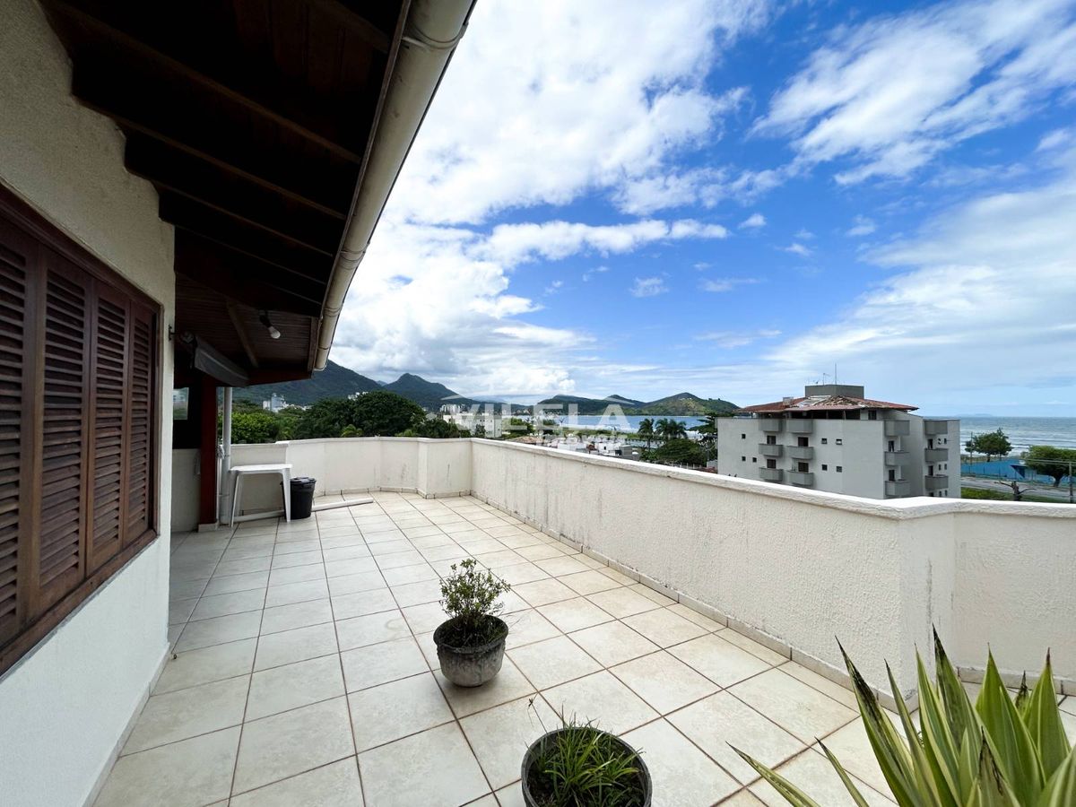Cobertura duplex no indaiá-caraguatatuba sp