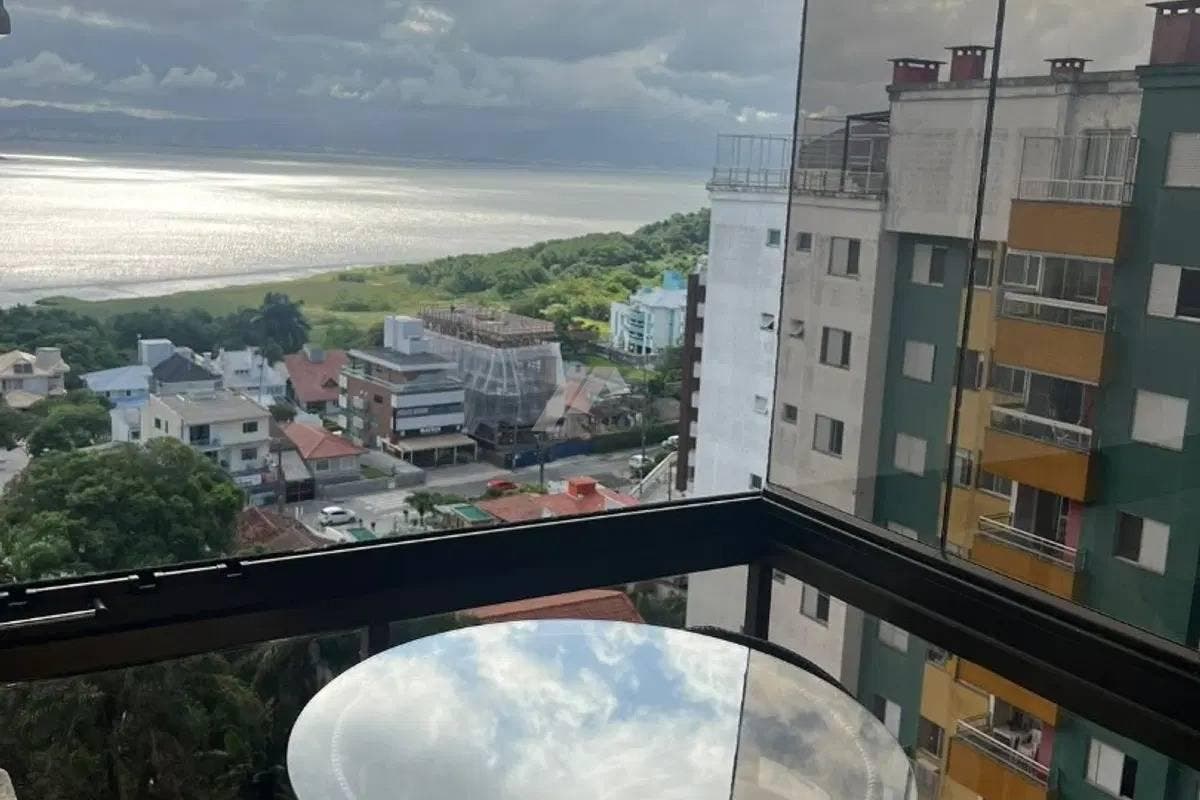 Apartamento com 2 quartos, João Paulo - Florianópolis