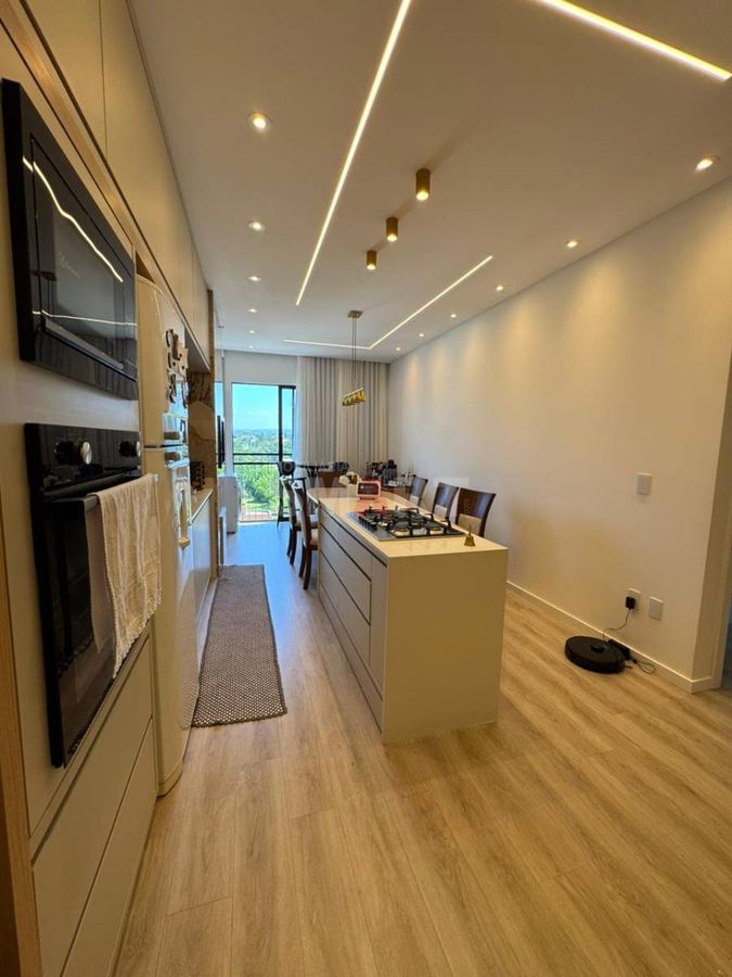 Apartamento Semimobiliado com 2 Suítes e 1 Quarto no Bairro Jaraguá Esquerdo