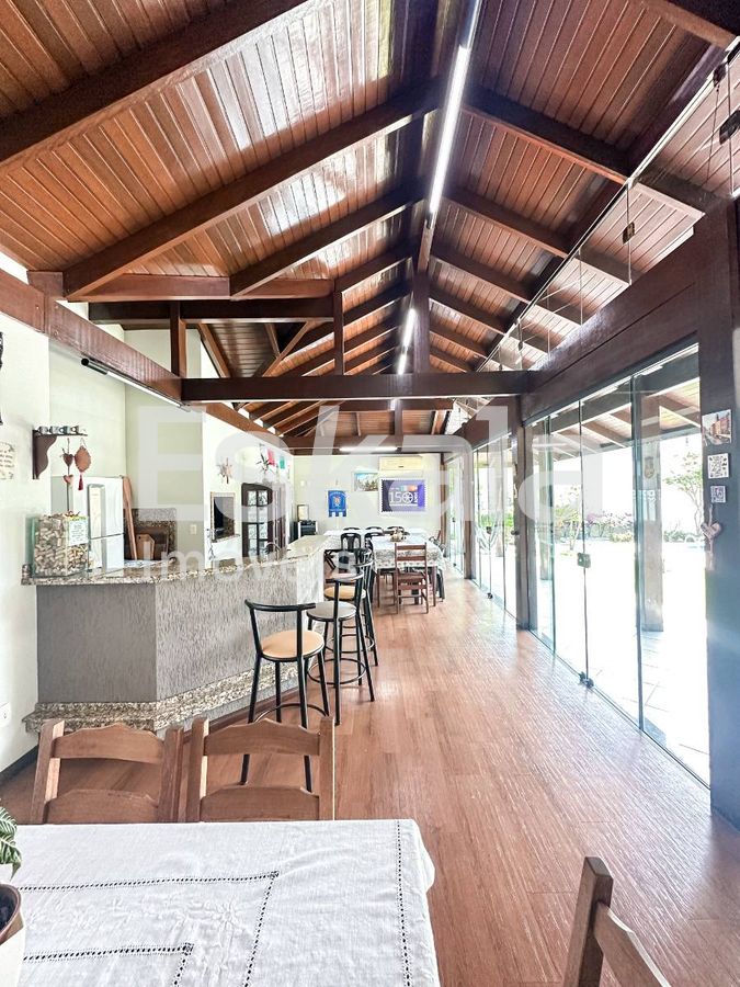 Casa Alto Padrão Semi-Mobiliada e com Piscina Vila Nova - Jaraguá do Sul