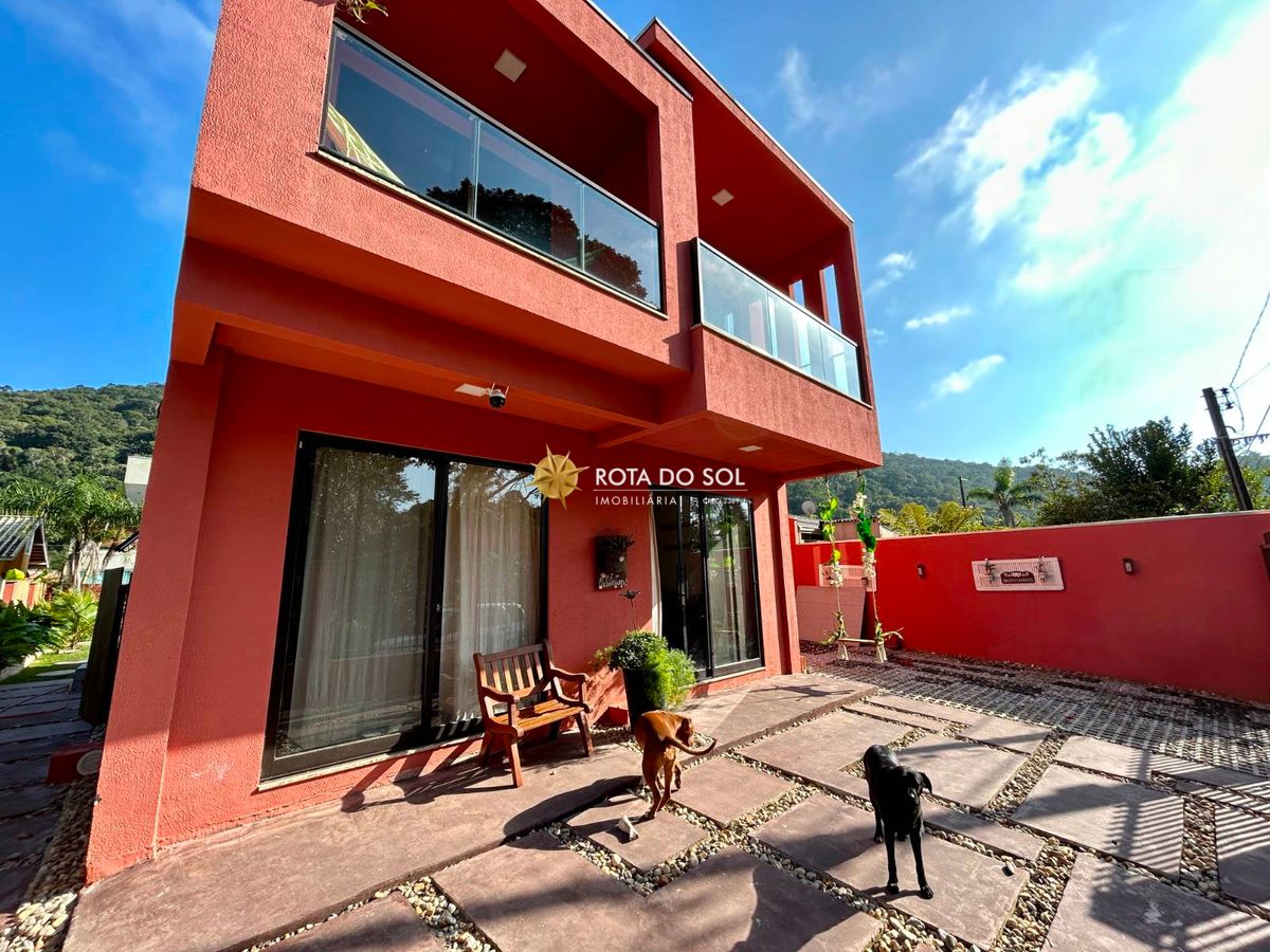 Casa à venda 4 quartos com piscina Praia Mariscal Bombinhas SC - 4