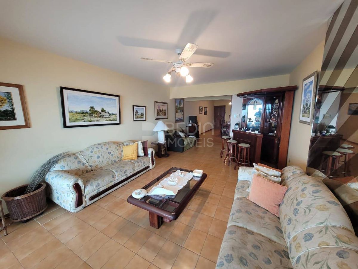 Apartamento de 3 quartos, 238m² no bairro Centro, em Balneário Camboriú | Eu Corretor