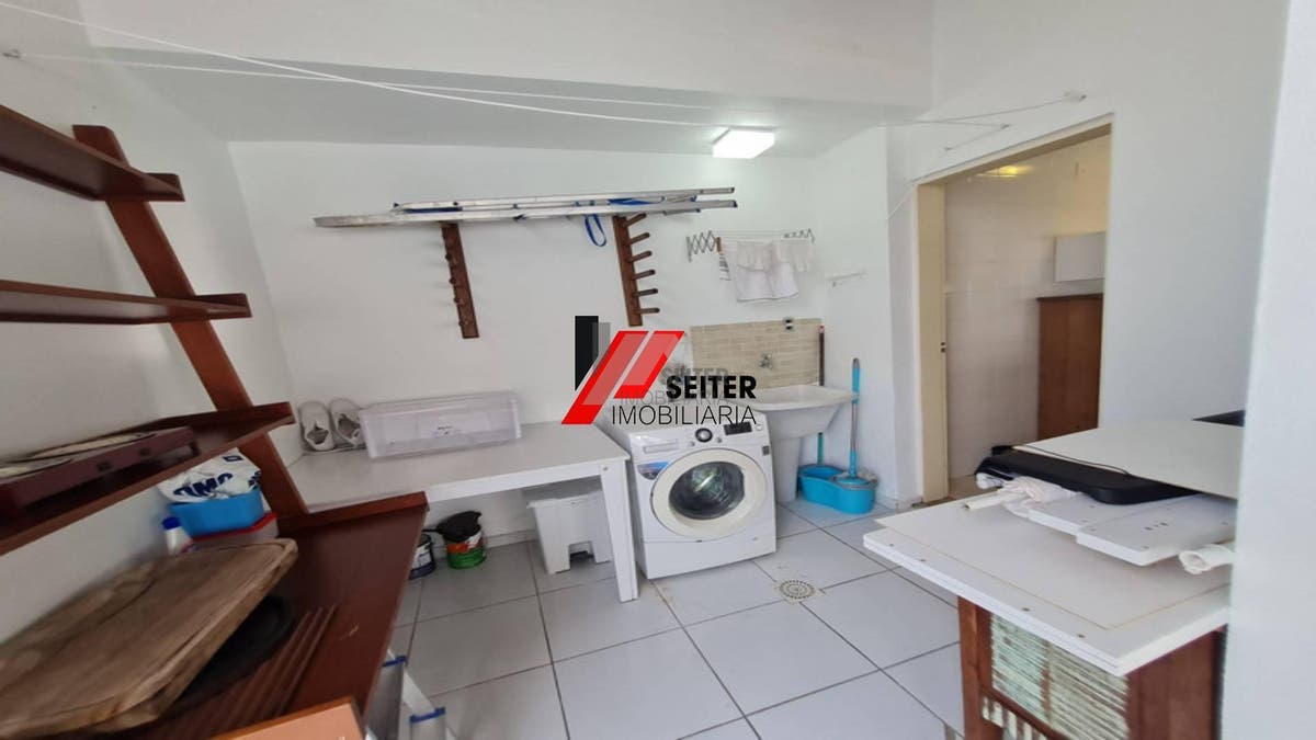 Cobertura a venda proximo da Ufsc Carvoeira