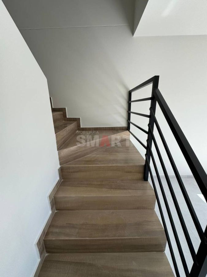 Casa Geminada Duplex com 02 Quartos no Jaraguá 99