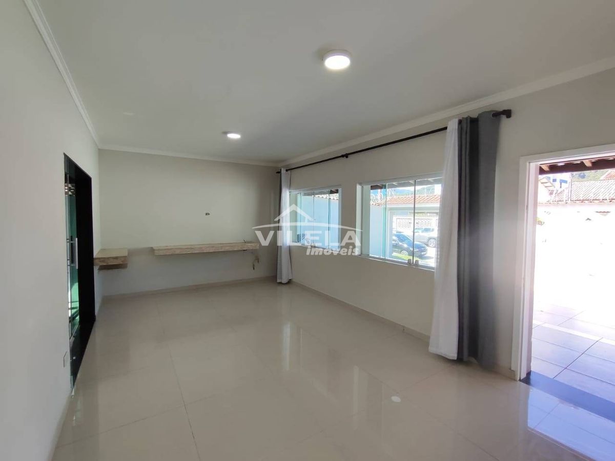 Casa com piscina na martin de sá-caraguatatuba-sp