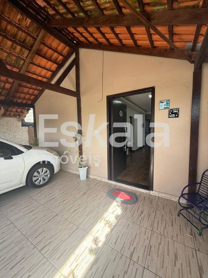 Casa com 4 Dormitórios, sendo 1 Suíte - Bairro João Pessoa, Jaraguá do Sul