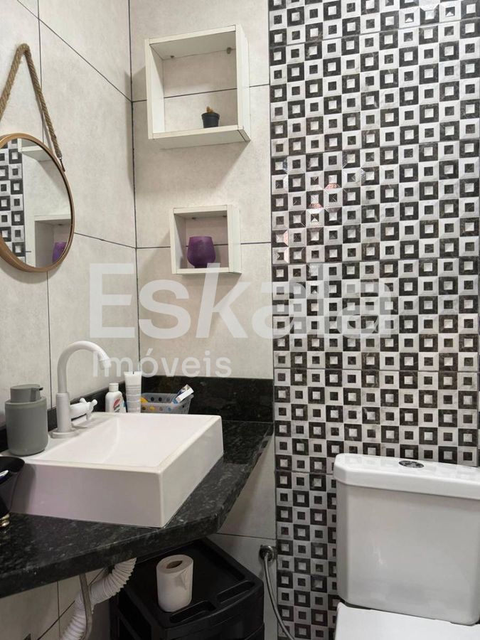 Casa com 4 Dormitórios, sendo 1 Suíte - Bairro João Pessoa, Jaraguá do Sul