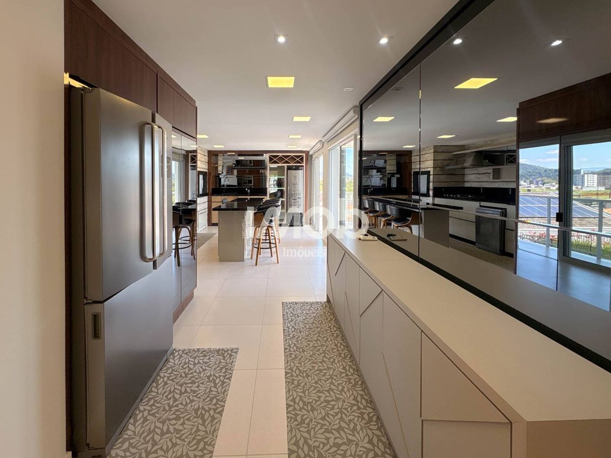 Casa, 3 quartos, 250 m² - Foto 6