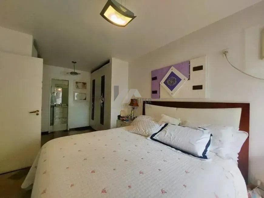Apartamento com 3 quartos, Centro - Florianópolis