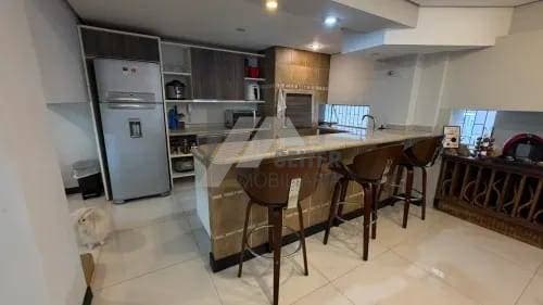 Duplex com 4 Quartos a Venda Centro - Florianópolis