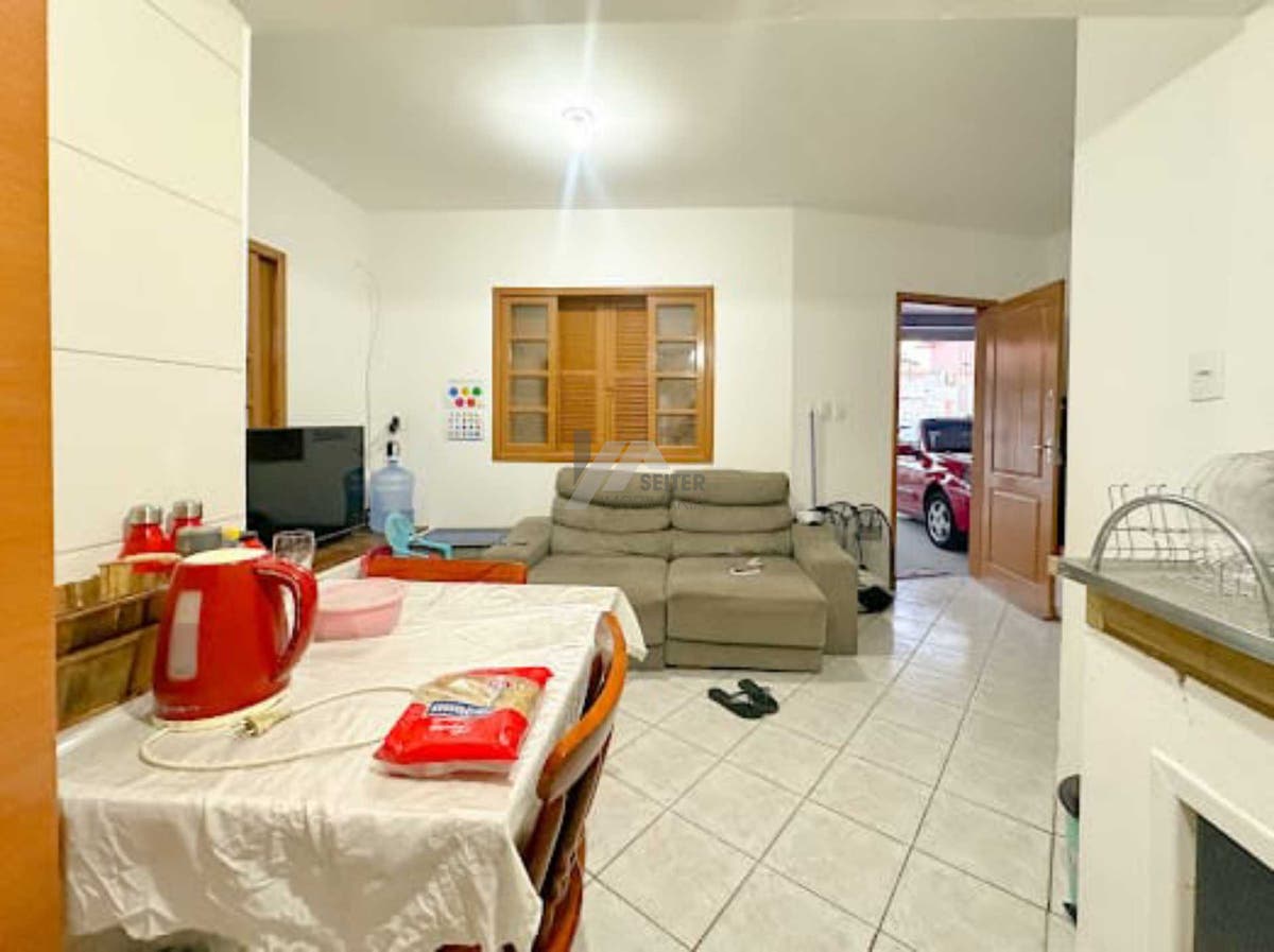 Casa de 5 dormitórios para Venda na Cachoeira do Bom Jesus- Florianópolis